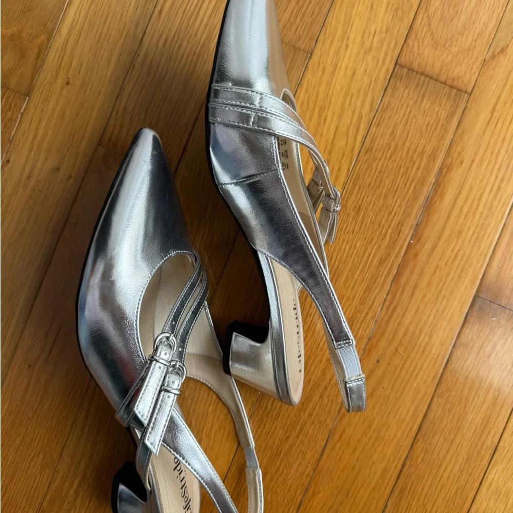 Life Stride Women's Metallic Silver Heels - Picture 2 of 3